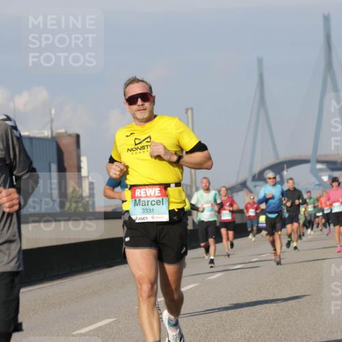 03.10.2025 - Köhlbrandbrückenlauf Jannik Wohlers http://msf.ph/oto/9069347 03.10.2025 09:48:23 Position 3 2587, 3331 meine-sportfotos.de