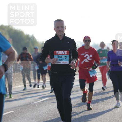 03.10.2025 - Köhlbrandbrückenlauf Jannik Wohlers http://msf.ph/oto/9069348 03.10.2025 09:16:59 Position 3 1642, 1397, 3353 meine-sportfotos.de