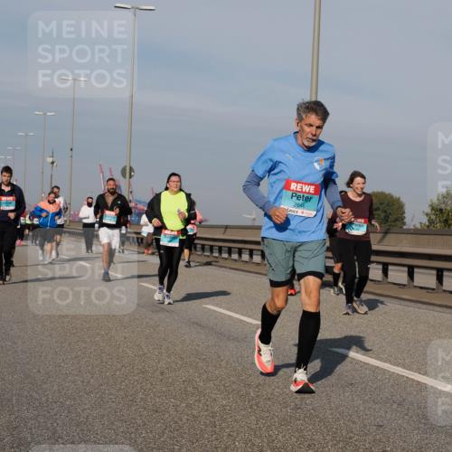 03.10.2025 - Köhlbrandbrückenlauf Fabian Wolf http://msf.ph/oto/9069400 03.10.2025 10:11:51 Position 3 2646 meine-sportfotos.de