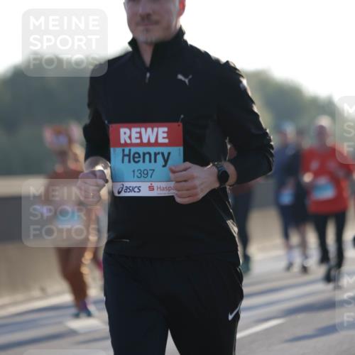 03.10.2025 - Köhlbrandbrückenlauf Jannik Wohlers http://msf.ph/oto/9069403 03.10.2025 09:17:01 Position 3 1397 meine-sportfotos.de