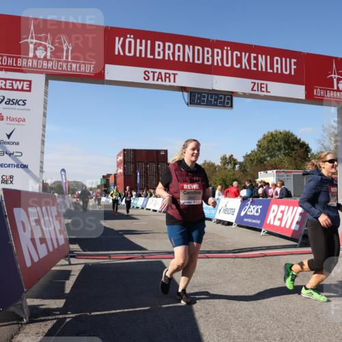 03.10.2025 - Köhlbrandbrückenlauf Lena Gebhardt http://msf.ph/oto/9069404 03.10.2025 13:34:27 Ziel 4674, 4702, 4754, 5207, 5221, 5437, 5693, 5695 meine-sportfotos.de