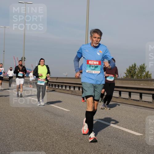 03.10.2025 - Köhlbrandbrückenlauf Fabian Wolf http://msf.ph/oto/9069414 03.10.2025 10:11:51 Position 3 2646, 2316 meine-sportfotos.de