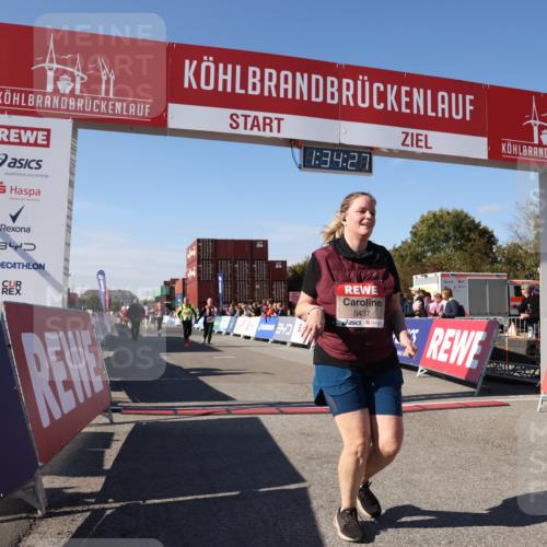 03.10.2025 - Köhlbrandbrückenlauf Lena Gebhardt http://msf.ph/oto/9069416 03.10.2025 13:34:27 Ziel 4674, 4702, 4754, 5207, 5221, 5437, 5693, 5695 meine-sportfotos.de