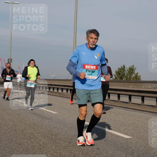 03.10.2025 - Köhlbrandbrückenlauf Fabian Wolf http://msf.ph/oto/9069422 03.10.2025 10:11:51 Position 3 2646 meine-sportfotos.de