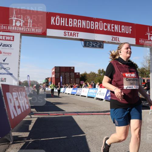03.10.2025 - Köhlbrandbrückenlauf Lena Gebhardt http://msf.ph/oto/9069426 03.10.2025 13:34:27 Ziel 4674, 4702, 4754, 5207, 5221, 5437, 5693, 5695 meine-sportfotos.de