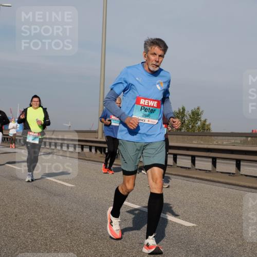 03.10.2025 - Köhlbrandbrückenlauf Fabian Wolf http://msf.ph/oto/9069429 03.10.2025 10:11:52 Position 3 2646 meine-sportfotos.de