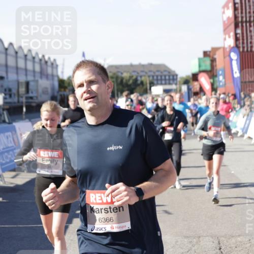 03.10.2025 - Köhlbrandbrückenlauf Jannik Wohlers http://msf.ph/oto/9069434 03.10.2025 13:13:49 Ziel 4188, 4348, 4461, 4522, 4612, 4642, 5078, 5640, 5802, 5884, 5886, 5908, 6116, 6125, 6227, 6228, 6363, 6366, 6487, 6488, 6604 meine-sportfotos.de