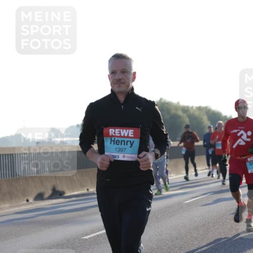 03.10.2025 - Köhlbrandbrückenlauf Jannik Wohlers http://msf.ph/oto/9069441 03.10.2025 09:17:02 Position 3 1397 meine-sportfotos.de