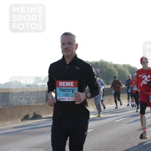 03.10.2025 - Köhlbrandbrückenlauf Jannik Wohlers http://msf.ph/oto/9069446 03.10.2025 09:17:02 Position 3 1397 meine-sportfotos.de