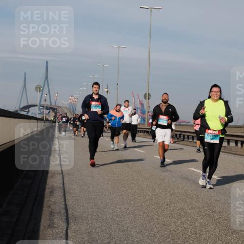 03.10.2025 - Köhlbrandbrückenlauf Fabian Wolf http://msf.ph/oto/9069452 03.10.2025 10:11:53 Position 3  meine-sportfotos.de