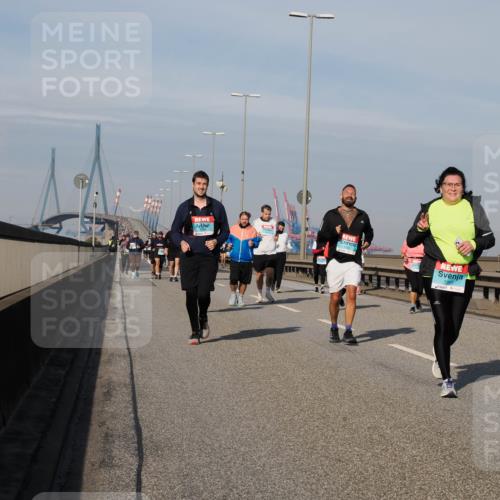 03.10.2025 - Köhlbrandbrückenlauf Fabian Wolf http://msf.ph/oto/9069458 03.10.2025 10:11:53 Position 3 1991 meine-sportfotos.de
