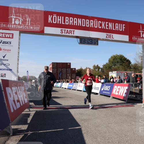 03.10.2025 - Köhlbrandbrückenlauf Lena Gebhardt http://msf.ph/oto/9069488 03.10.2025 13:34:35 Ziel 4702, 4754, 4997, 5390, 5407, 6289, 6290, 6486 meine-sportfotos.de