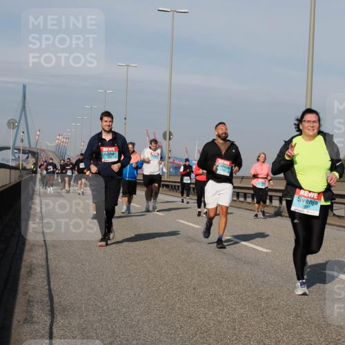 03.10.2025 - Köhlbrandbrückenlauf Fabian Wolf http://msf.ph/oto/9069492 03.10.2025 10:11:54 Position 3 1763, 1991 meine-sportfotos.de