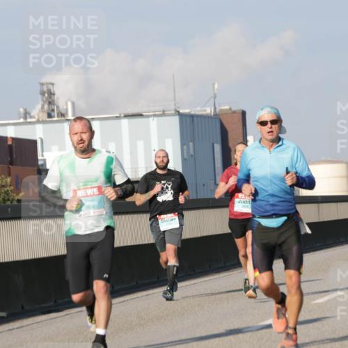 03.10.2025 - Köhlbrandbrückenlauf Jannik Wohlers http://msf.ph/oto/9069494 03.10.2025 09:48:31 Position 3 3806, 2998 meine-sportfotos.de