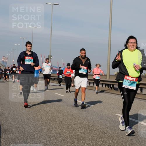03.10.2025 - Köhlbrandbrückenlauf Fabian Wolf http://msf.ph/oto/9069513 03.10.2025 10:11:55 Position 3 3780, 1763, 1991 meine-sportfotos.de