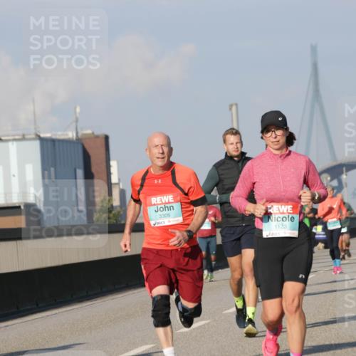 03.10.2025 - Köhlbrandbrückenlauf Jannik Wohlers http://msf.ph/oto/9069574 03.10.2025 09:48:34 Position 3 2998, 3305, 1123 meine-sportfotos.de