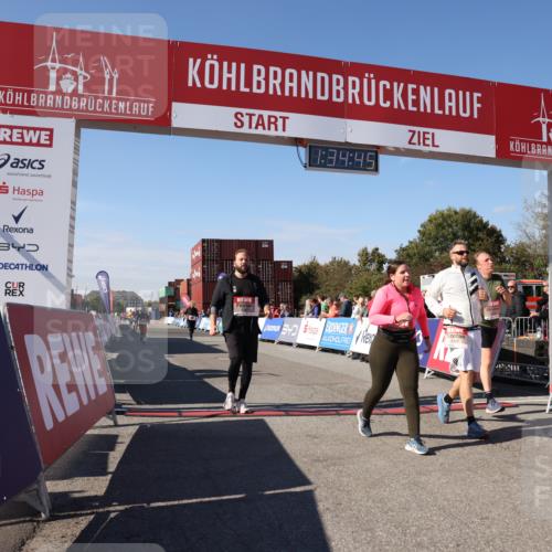 03.10.2025 - Köhlbrandbrückenlauf Lena Gebhardt http://msf.ph/oto/9069588 03.10.2025 13:34:46 Ziel 4112, 4498, 4767, 4997, 5227, 5407, 5465, 6196, 6289, 6290, 6357, 6486 meine-sportfotos.de