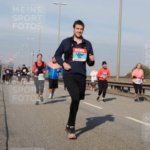 03.10.2025 - Köhlbrandbrückenlauf Fabian Wolf http://msf.ph/oto/9069592 03.10.2025 10:11:57 Position 3 3780 meine-sportfotos.de