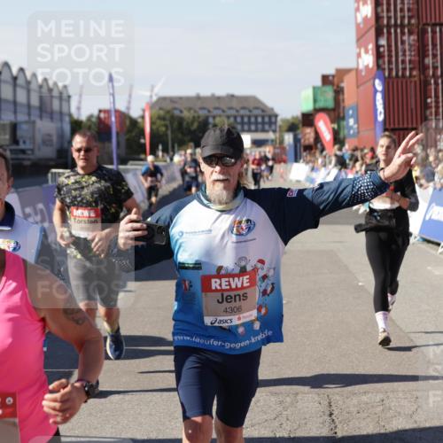 03.10.2025 - Köhlbrandbrückenlauf Jannik Wohlers http://msf.ph/oto/9069610 03.10.2025 13:13:57 Ziel 4188, 4306, 4348, 4522, 4612, 4642, 4868, 5078, 5640, 5700, 5727, 6125, 6227, 6228, 6366, 6487, 6488, 6604, 6766 meine-sportfotos.de