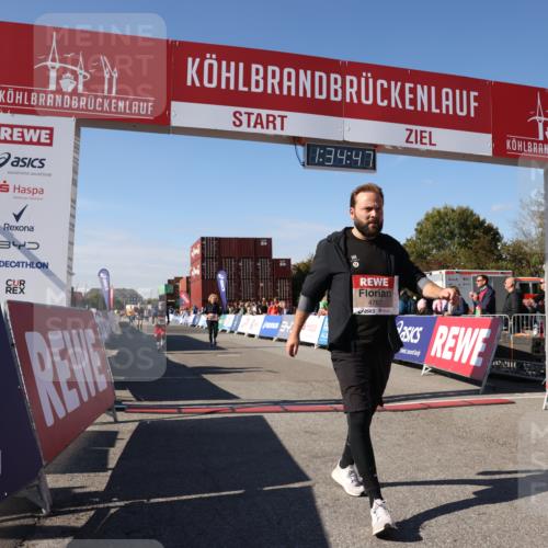 03.10.2025 - Köhlbrandbrückenlauf Lena Gebhardt http://msf.ph/oto/9069612 03.10.2025 13:34:48 Ziel 4112, 4498, 4767, 4997, 5227, 5407, 5465, 6196, 6289, 6290, 6357, 6486 meine-sportfotos.de