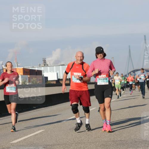 03.10.2025 - Köhlbrandbrückenlauf Jannik Wohlers http://msf.ph/oto/9069618 03.10.2025 09:48:36 Position 3 22, 330, 1123 meine-sportfotos.de