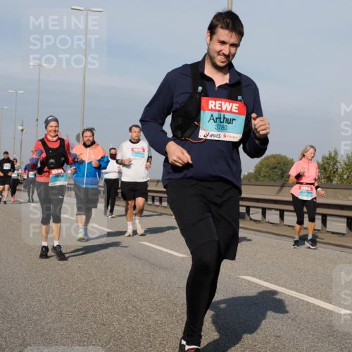03.10.2025 - Köhlbrandbrückenlauf Fabian Wolf http://msf.ph/oto/9069619 03.10.2025 10:11:58 Position 3 3780 meine-sportfotos.de