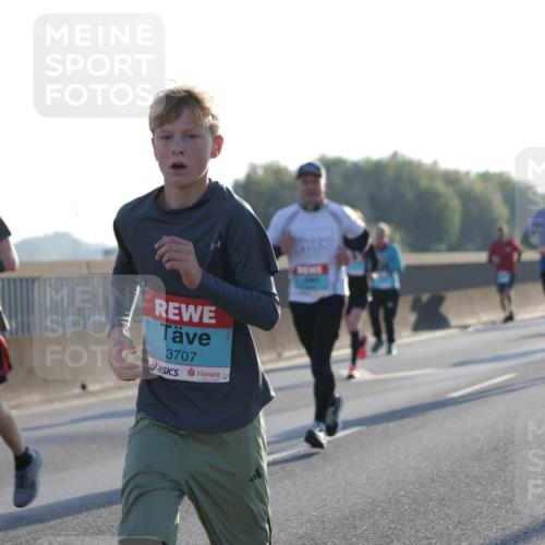 03.10.2025 - Köhlbrandbrückenlauf Jannik Wohlers http://msf.ph/oto/9069657 03.10.2025 09:17:08 Position 3 3707 meine-sportfotos.de