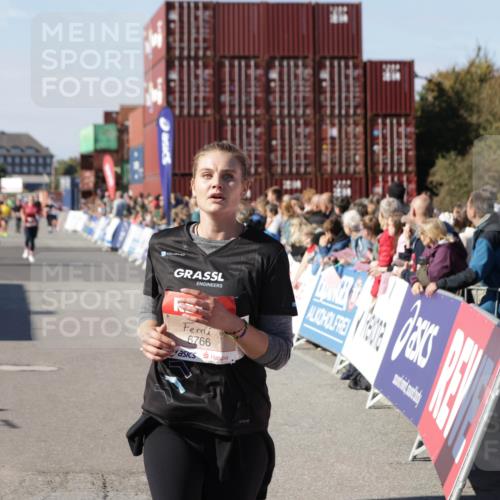 03.10.2025 - Köhlbrandbrückenlauf Jannik Wohlers http://msf.ph/oto/9069666 03.10.2025 13:13:59 Ziel 4188, 4306, 4522, 4612, 4642, 4868, 5078, 5640, 5700, 5727, 6125, 6227, 6228, 6318, 6487, 6488, 6604, 6766 meine-sportfotos.de