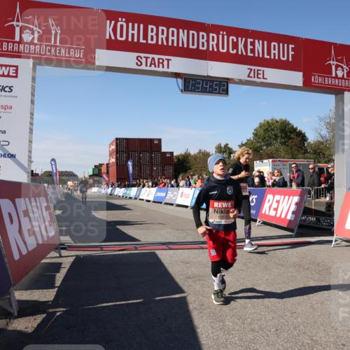 03.10.2025 - Köhlbrandbrückenlauf Lena Gebhardt http://msf.ph/oto/9069677 03.10.2025 13:34:52 Ziel 4112, 4498, 4767, 5227, 5465, 6196, 6357, 6434 meine-sportfotos.de