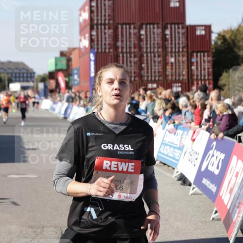 03.10.2025 - Köhlbrandbrückenlauf Jannik Wohlers http://msf.ph/oto/9069690 03.10.2025 13:14:00 Ziel 4188, 4306, 4522, 4612, 4642, 4868, 5078, 5640, 5700, 5727, 6125, 6227, 6228, 6318, 6487, 6488, 6604, 6766 meine-sportfotos.de