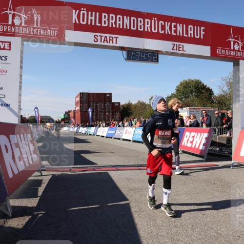 03.10.2025 - Köhlbrandbrückenlauf Lena Gebhardt http://msf.ph/oto/9069695 03.10.2025 13:34:52 Ziel 4112, 4498, 4767, 5227, 5465, 6196, 6357, 6434 meine-sportfotos.de