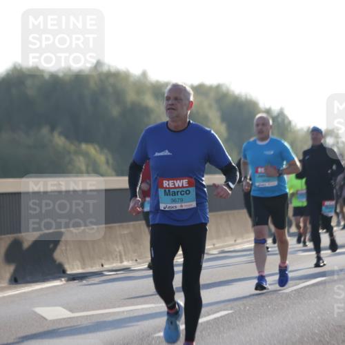 03.10.2025 - Köhlbrandbrückenlauf Jannik Wohlers http://msf.ph/oto/9069701 03.10.2025 09:17:09 Position 3 55, 3679 meine-sportfotos.de