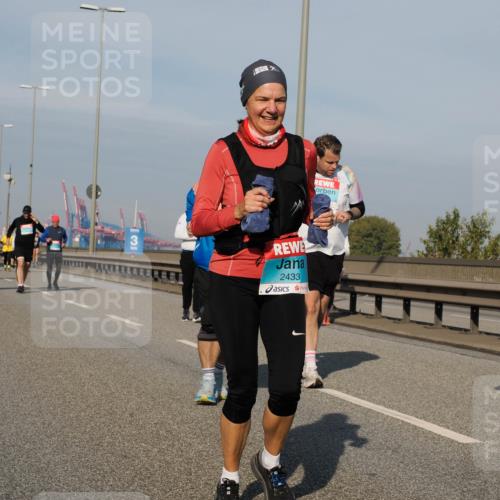03.10.2025 - Köhlbrandbrückenlauf Fabian Wolf http://msf.ph/oto/9069713 03.10.2025 10:12:01 Position 3 2433 meine-sportfotos.de