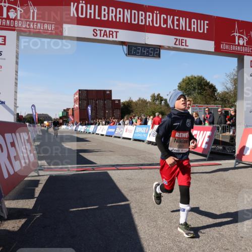 03.10.2025 - Köhlbrandbrückenlauf Lena Gebhardt http://msf.ph/oto/9069722 03.10.2025 13:34:53 Ziel 4112, 4498, 4767, 5227, 6196, 6357, 6434 meine-sportfotos.de