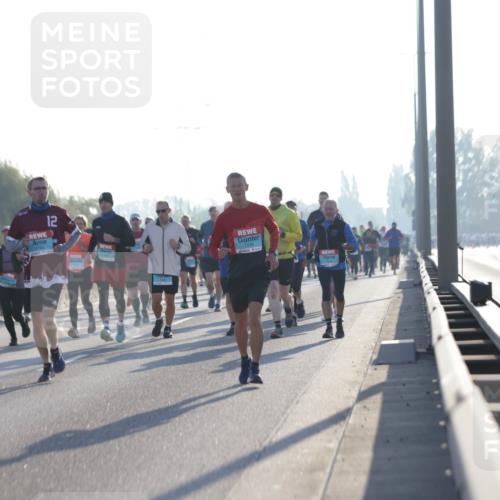 03.10.2025 - Köhlbrandbrückenlauf Jannik Wohlers http://msf.ph/oto/9069725 03.10.2025 09:17:13 Position 3 12 meine-sportfotos.de