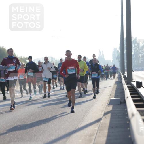 03.10.2025 - Köhlbrandbrückenlauf Jannik Wohlers http://msf.ph/oto/9069732 03.10.2025 09:17:13 Position 3 12, 1038 meine-sportfotos.de