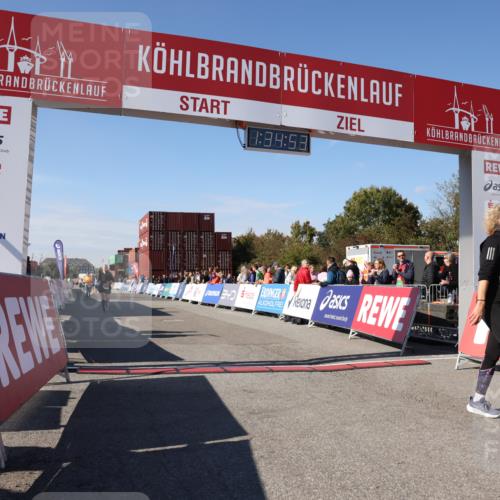 03.10.2025 - Köhlbrandbrückenlauf Lena Gebhardt http://msf.ph/oto/9069769 03.10.2025 13:34:54 Ziel 4112, 4498, 4767, 5227, 6196, 6357, 6434 meine-sportfotos.de