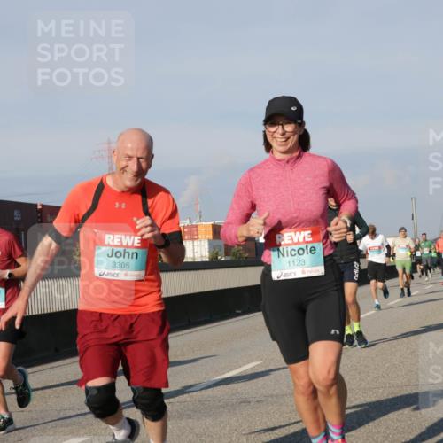 03.10.2025 - Köhlbrandbrückenlauf Jannik Wohlers http://msf.ph/oto/9069784 03.10.2025 09:48:38 Position 3 2791, 2998, 3305, 1123 meine-sportfotos.de