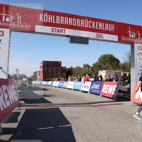03.10.2025 - Köhlbrandbrückenlauf Lena Gebhardt http://msf.ph/oto/9069786 03.10.2025 13:34:54 Ziel 4112, 4498, 4767, 5227, 6196, 6357, 6434 meine-sportfotos.de