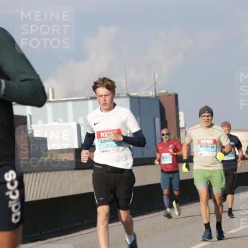 03.10.2025 - Köhlbrandbrückenlauf Jannik Wohlers http://msf.ph/oto/9069801 03.10.2025 09:48:40 Position 3  meine-sportfotos.de