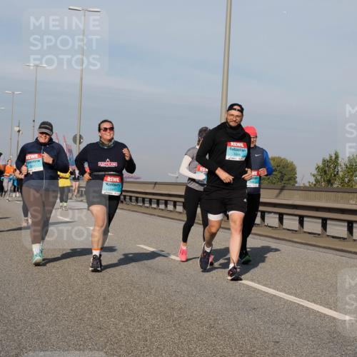 03.10.2025 - Köhlbrandbrückenlauf Fabian Wolf http://msf.ph/oto/9069802 03.10.2025 10:12:10 Position 3 2311, 1497, 1606, 2248 meine-sportfotos.de