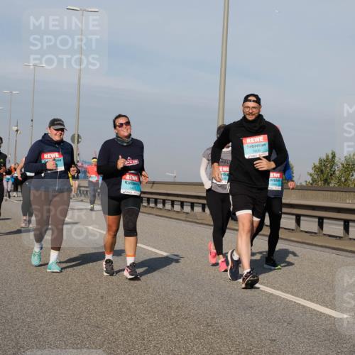03.10.2025 - Köhlbrandbrückenlauf Fabian Wolf http://msf.ph/oto/9069820 03.10.2025 10:12:10 Position 3 1497, 66, 1606, 2248 meine-sportfotos.de