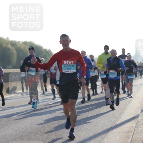 03.10.2025 - Köhlbrandbrückenlauf Jannik Wohlers http://msf.ph/oto/9069822 03.10.2025 09:17:15 Position 3 2743, 12, 1038 meine-sportfotos.de