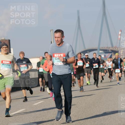 03.10.2025 - Köhlbrandbrückenlauf Jannik Wohlers http://msf.ph/oto/9069831 03.10.2025 09:48:41 Position 3 1776, 340 meine-sportfotos.de