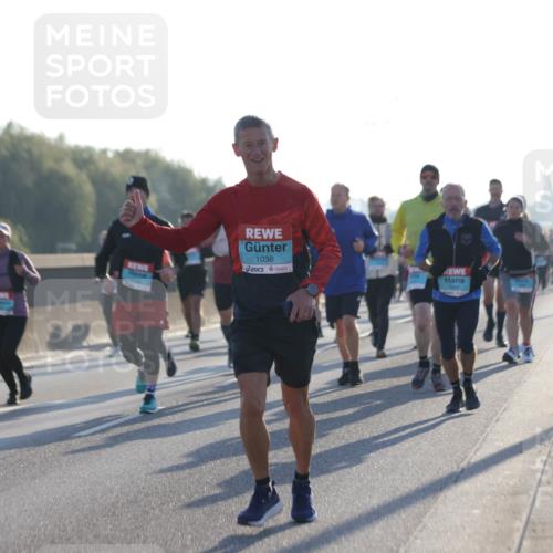 03.10.2025 - Köhlbrandbrückenlauf Jannik Wohlers http://msf.ph/oto/9069834 03.10.2025 09:17:16 Position 3 2745, 12, 1038, 1340 meine-sportfotos.de