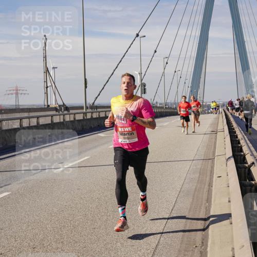 03.10.2025 - Köhlbrandbrückenlauf Michael Burmester http://msf.ph/oto/9069839 03.10.2025 12:31:55 Position 2 6482 meine-sportfotos.de