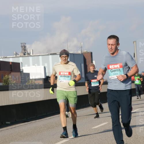 03.10.2025 - Köhlbrandbrückenlauf Jannik Wohlers http://msf.ph/oto/9069847 03.10.2025 09:48:42 Position 3 3111, 3404, 1776 meine-sportfotos.de