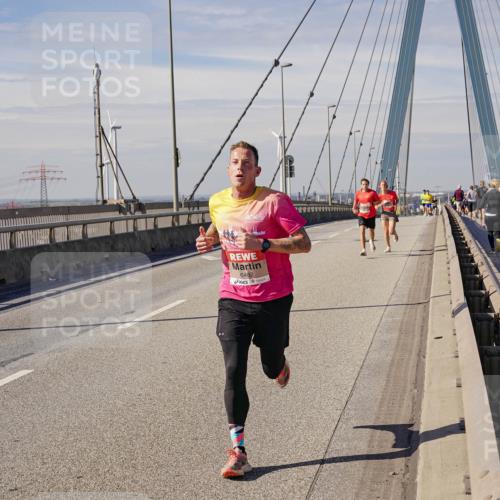 03.10.2025 - Köhlbrandbrückenlauf Michael Burmester http://msf.ph/oto/9069848 03.10.2025 12:31:55 Position 2 6482 meine-sportfotos.de