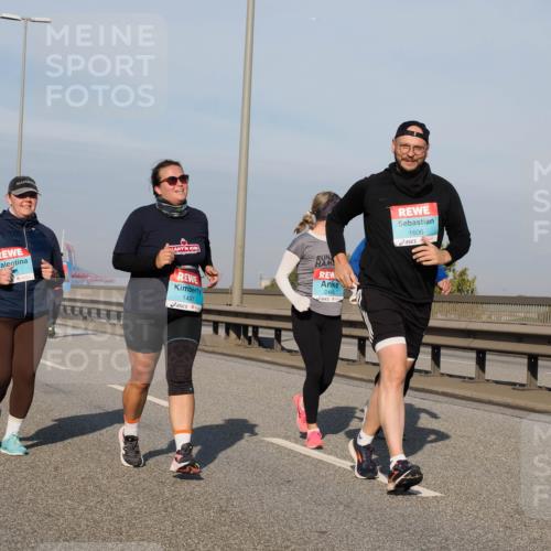 03.10.2025 - Köhlbrandbrückenlauf Fabian Wolf http://msf.ph/oto/9069853 03.10.2025 10:12:11 Position 3 2466, 1497, 1606 meine-sportfotos.de