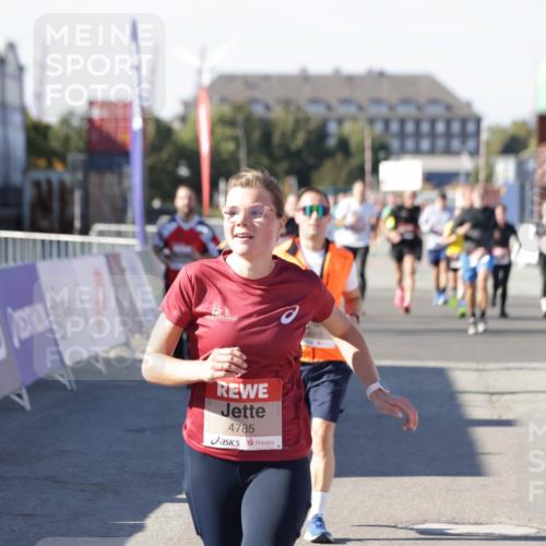 03.10.2025 - Köhlbrandbrückenlauf Jannik Wohlers http://msf.ph/oto/9069872 03.10.2025 13:14:07 Ziel 4313, 4728, 4785, 4809, 4868, 5727, 6318, 6766 meine-sportfotos.de